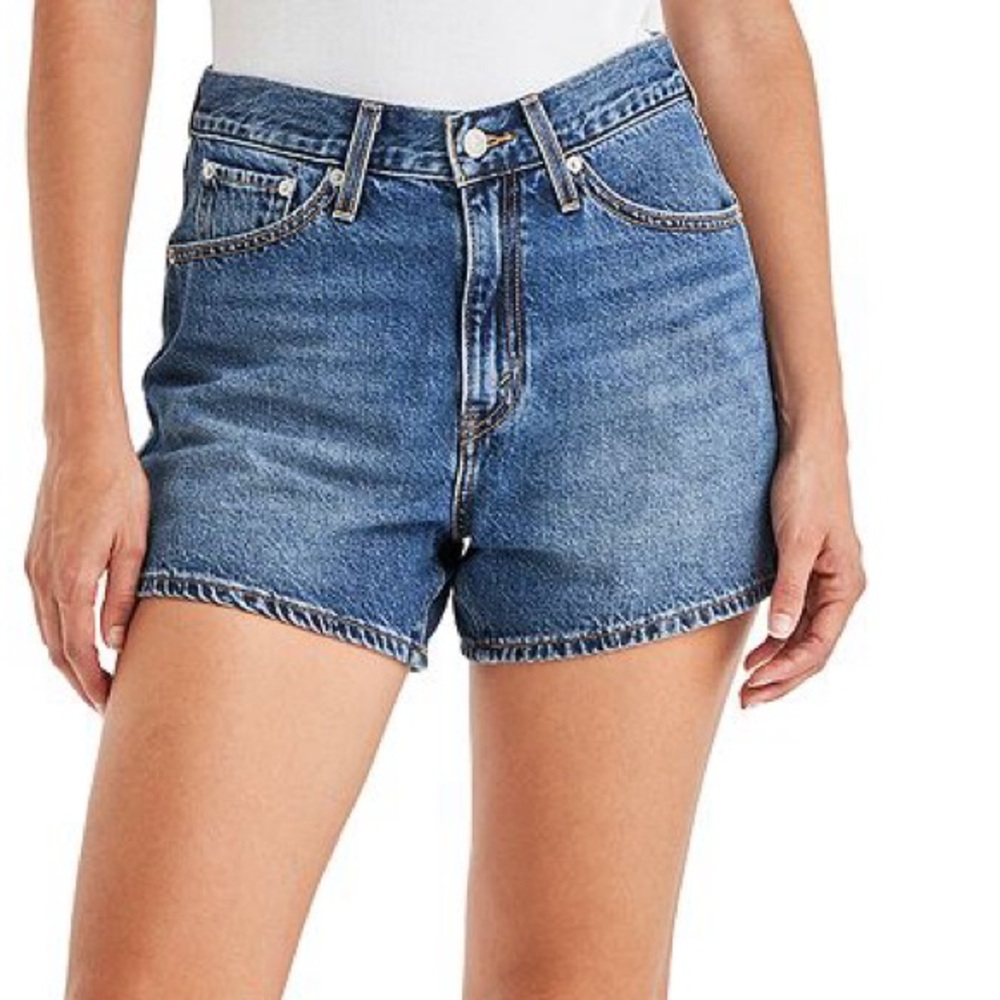 Levi’s 80s Mom Shorts